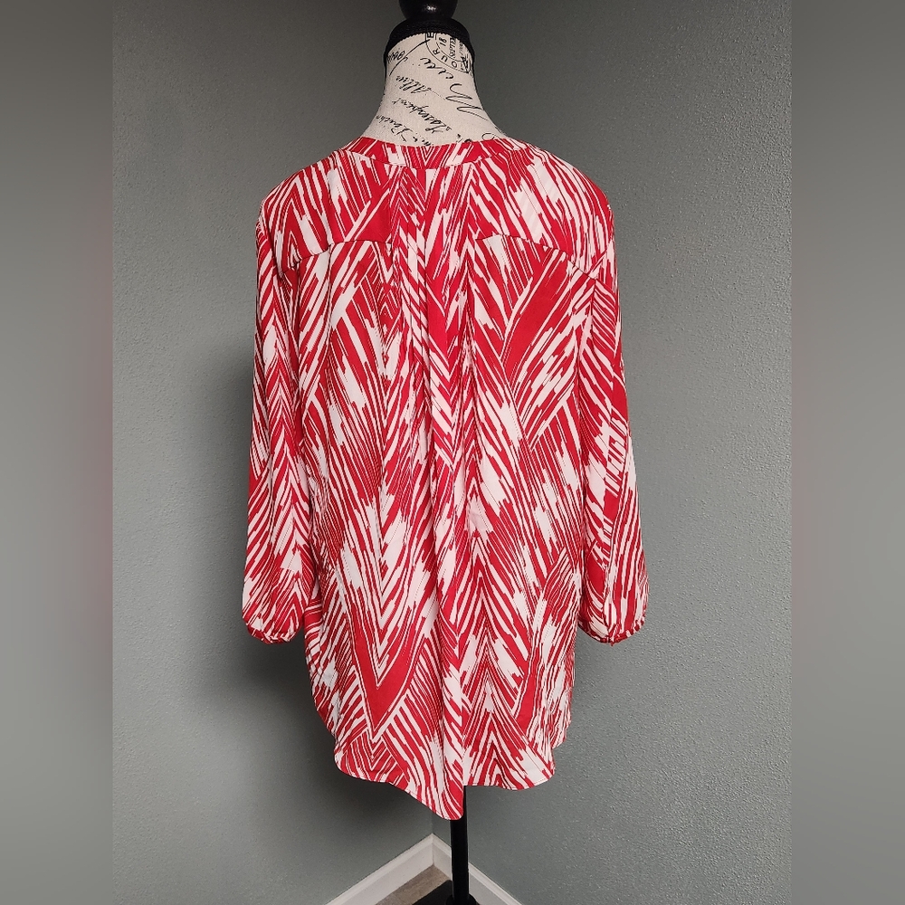 NYDJ Red and White Women's Top - Picture 3 of 7